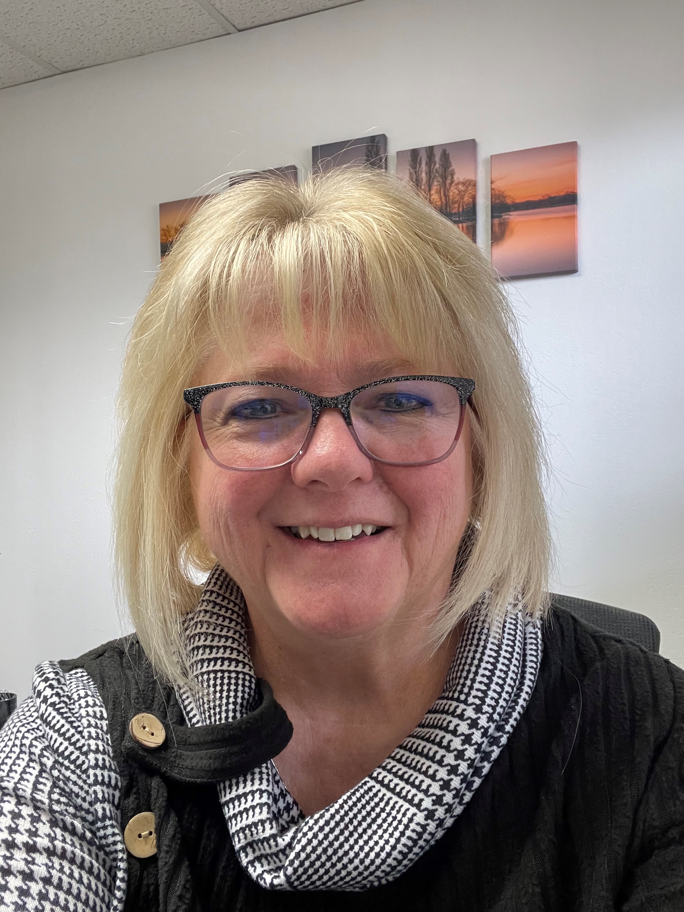 Image of Gail Odenbaugh Smiling 
